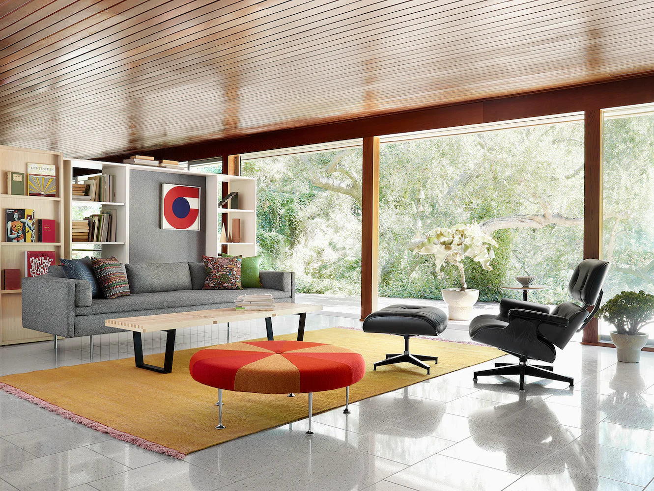 The Eames management chair is part of the Eames Aluminum Group Collection.