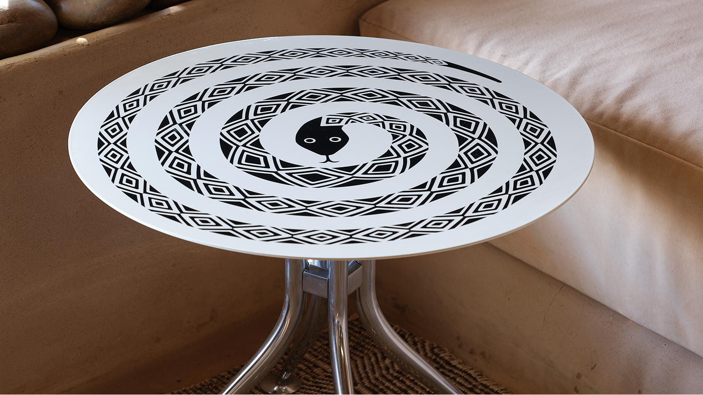Girard Snake Table