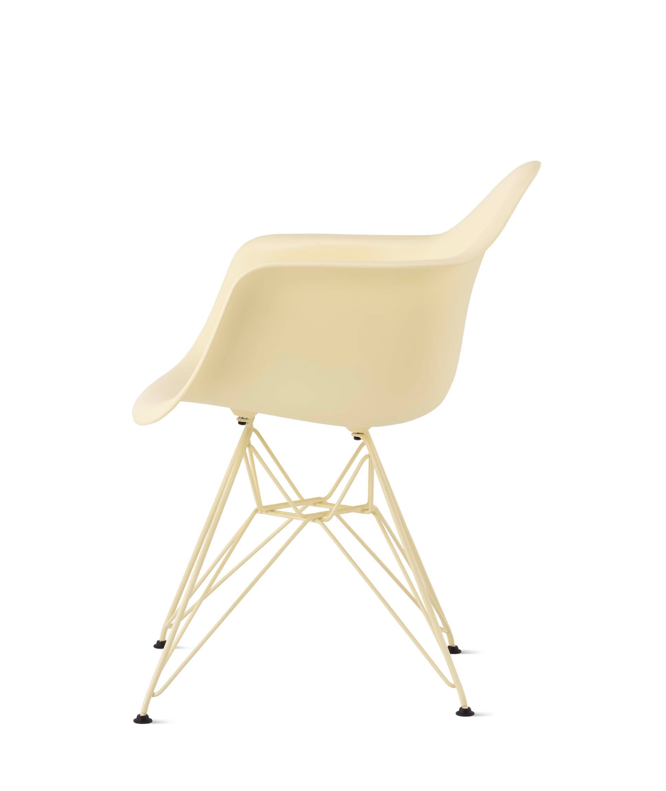 イームズプラスチックシェルアームチェア - Herman Miller X HAY