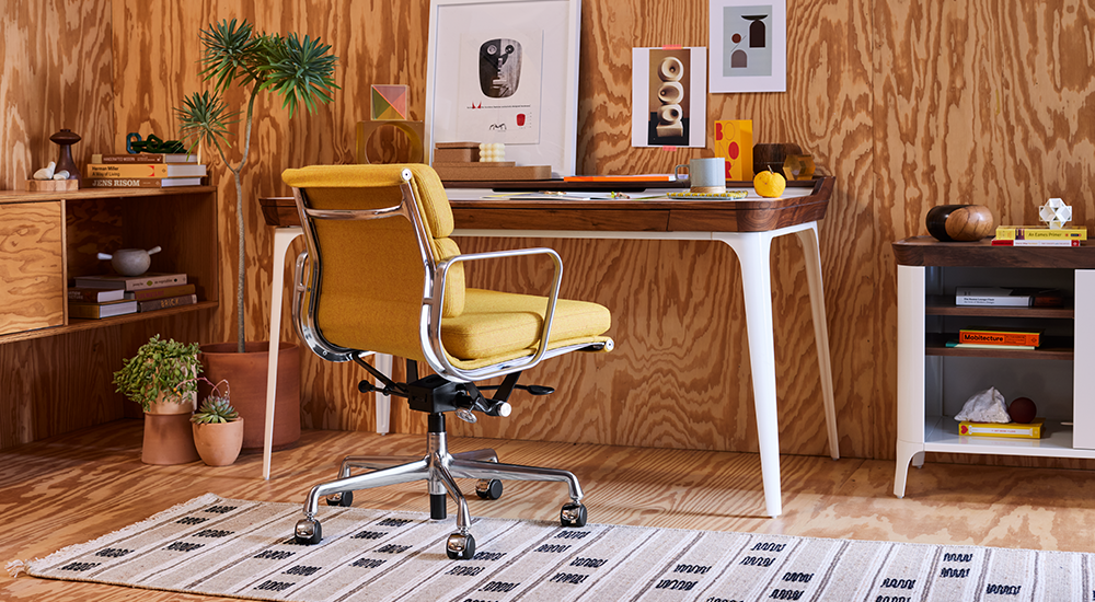 Versatile desk for small spaces. Airira Desk
