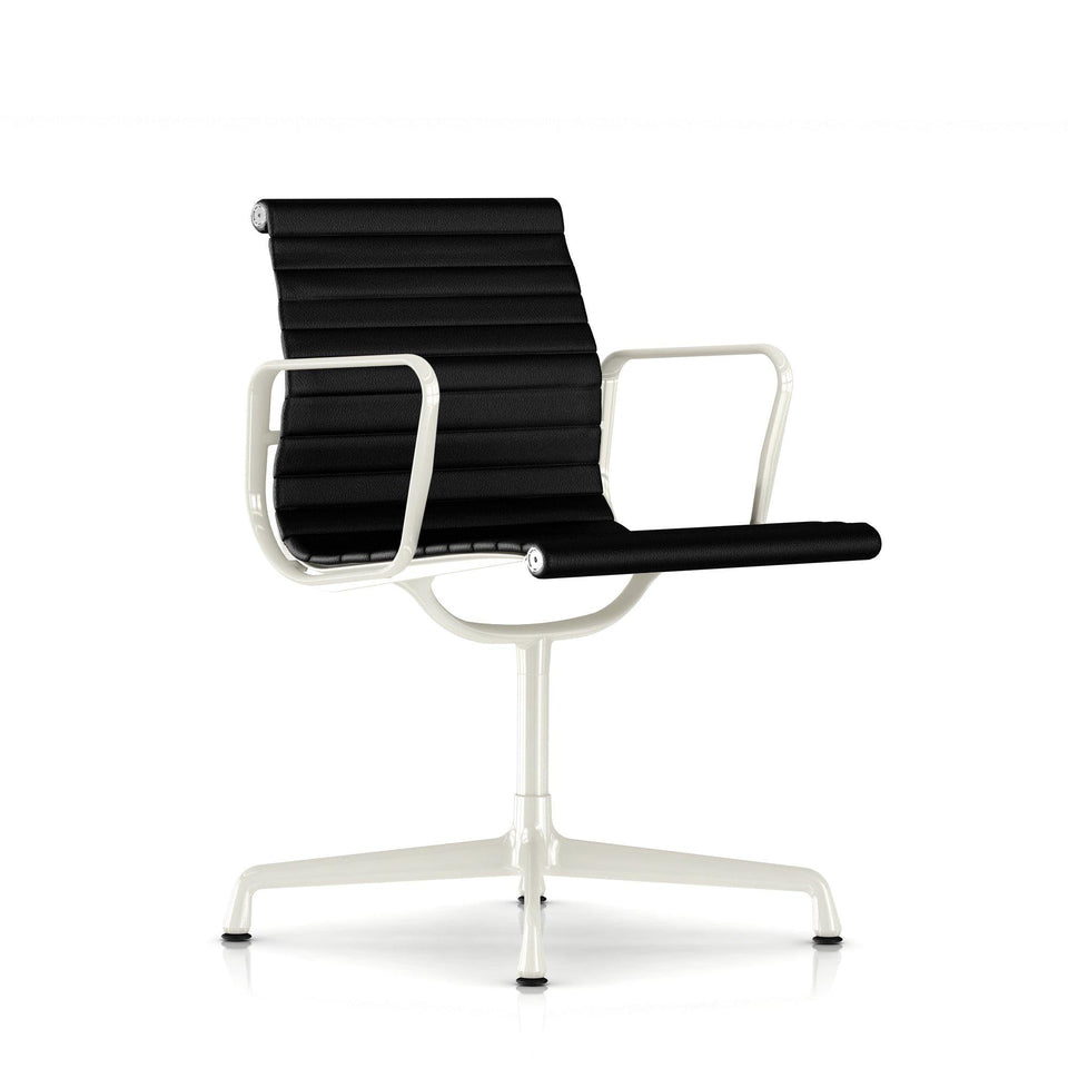 イームズアルミナムグループ サイドチェア