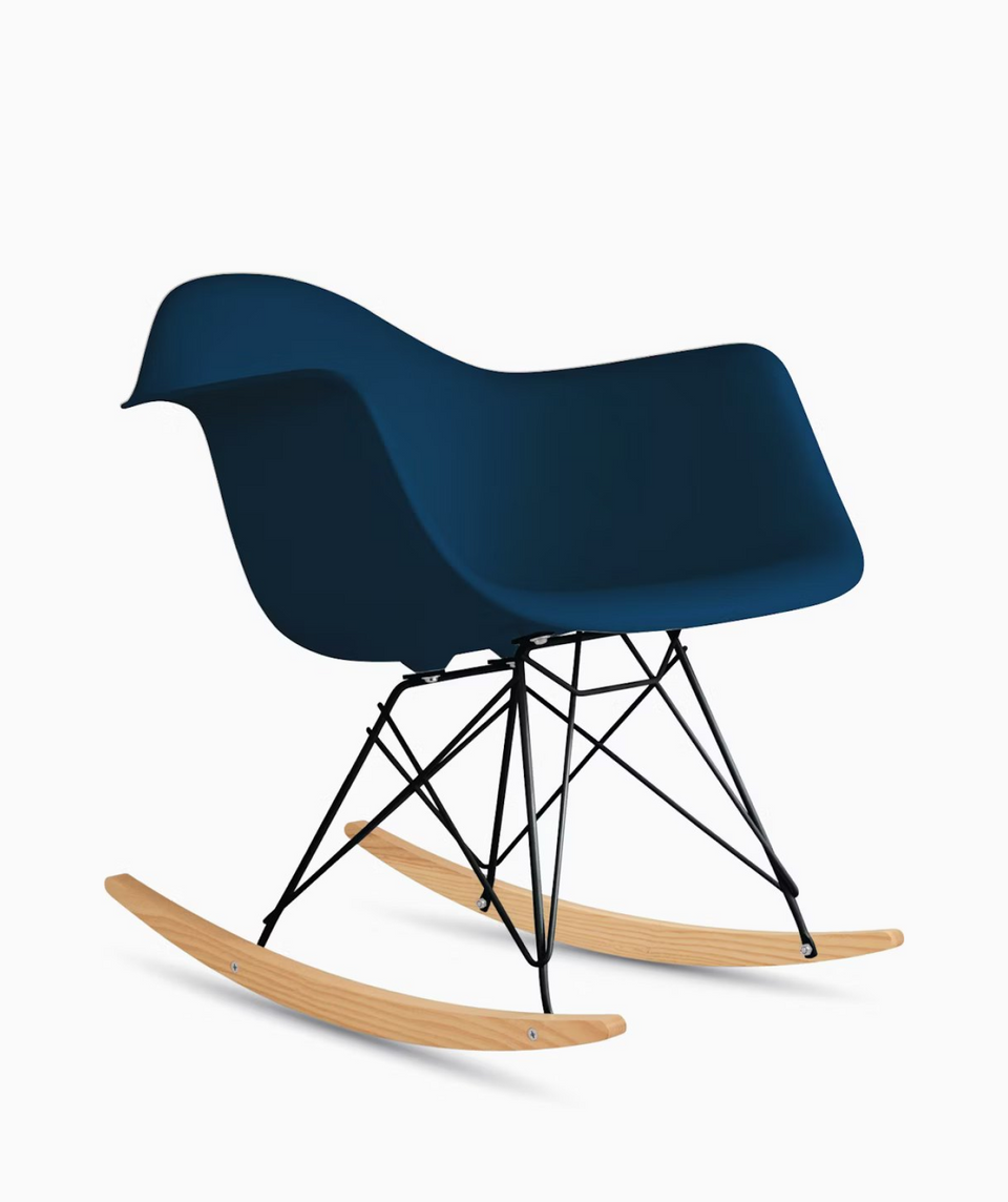 イームズプラスチックシェルアームチェア - ロッカーベース