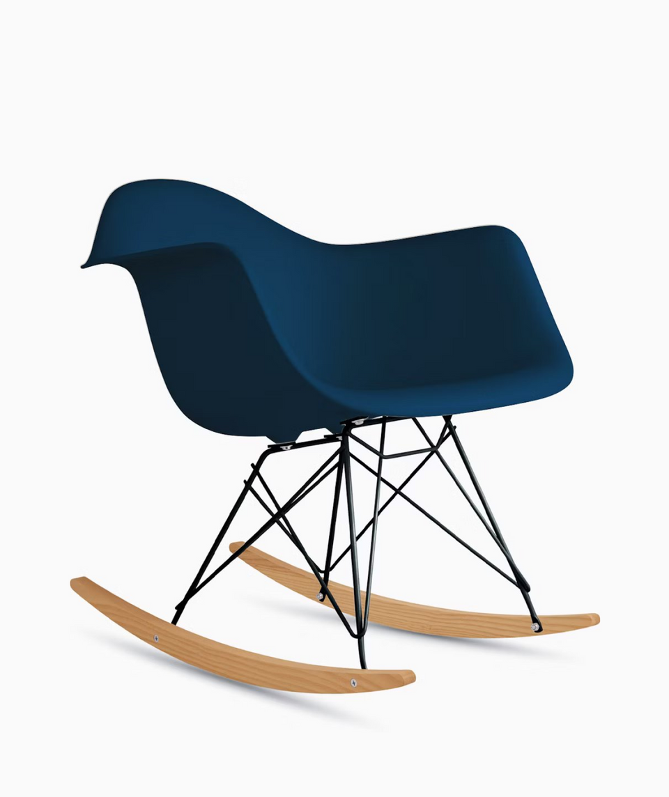 イームズプラスチックシェルアームチェア - ロッカーベース