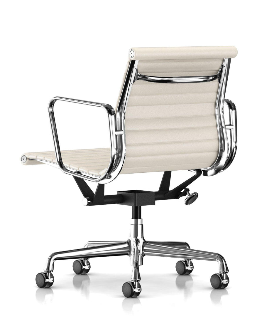 イームズアルミナムグループ マネジメントチェア